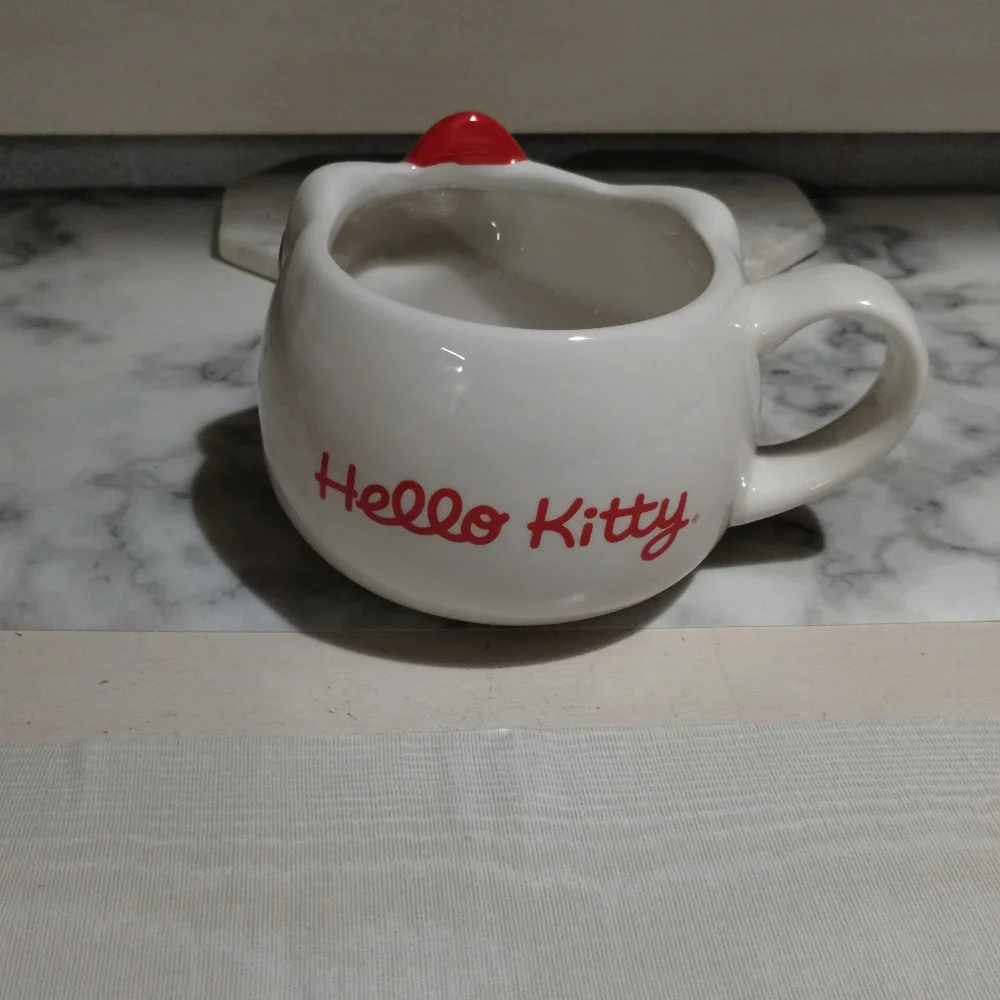 Hello Kitty Mug - Picture 4 of 5